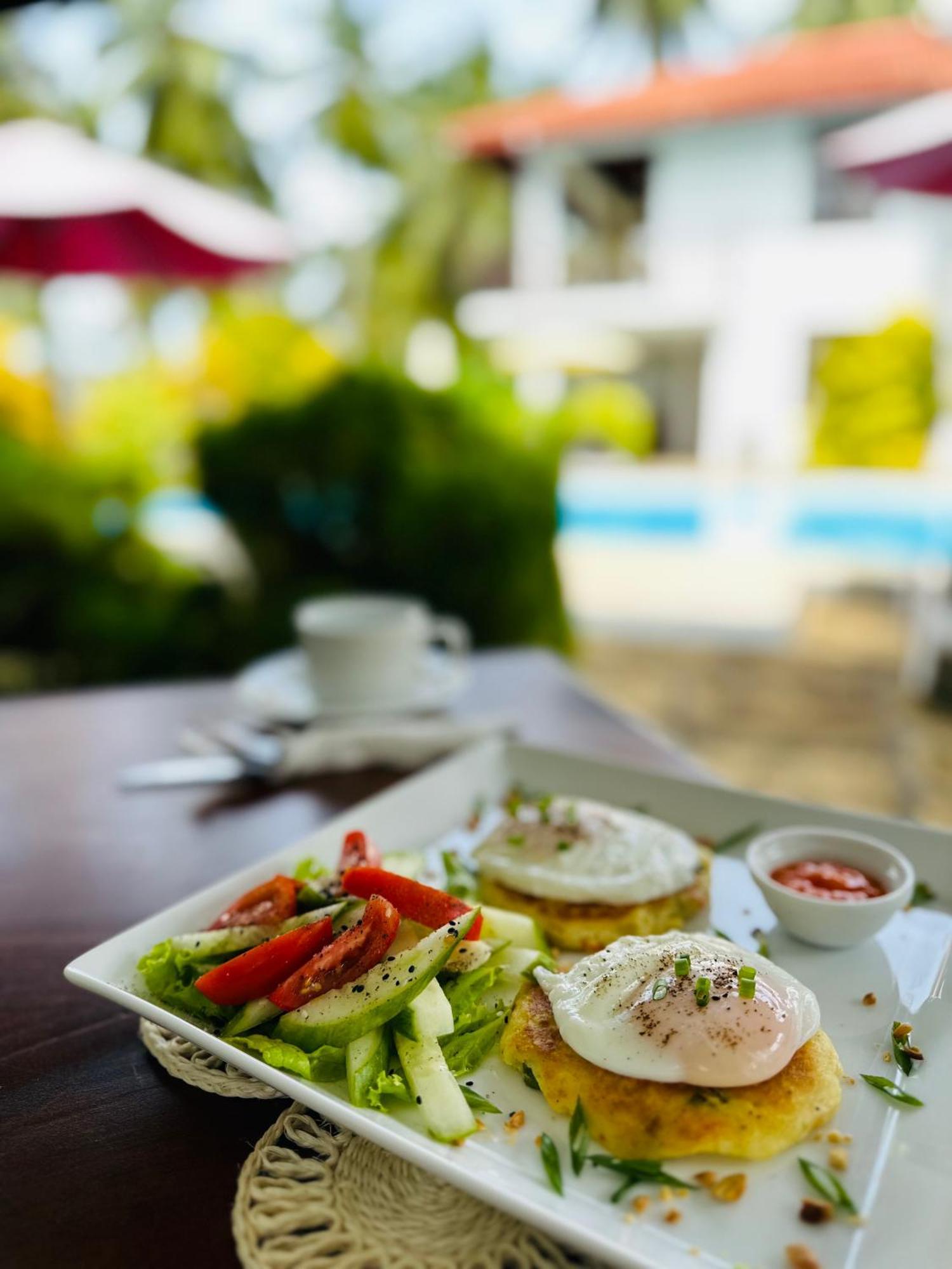 Green Parrot Beach Resort Tangalle Exterior foto