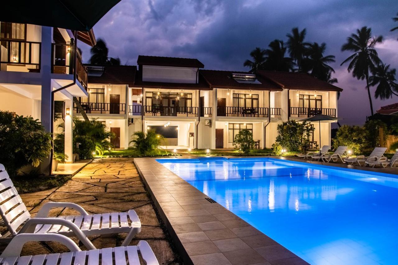 Green Parrot Beach Resort Tangalle Exterior foto